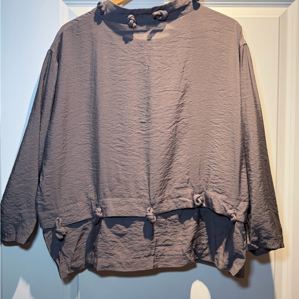 Redwood Court Stylish Gray Knotted Top